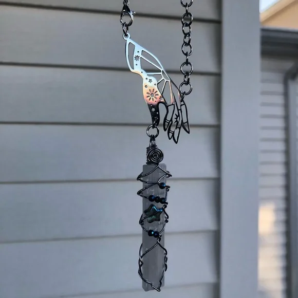 * SOLD * Witchy Hand Selenite Necklace Wire Wrapped - Picture 9 of 13
